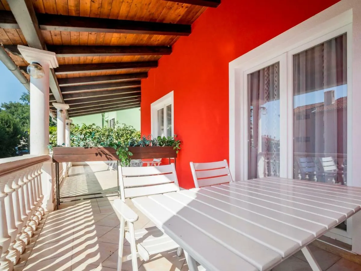 Apartment Hilde Red-7 By Interhome ميدولين