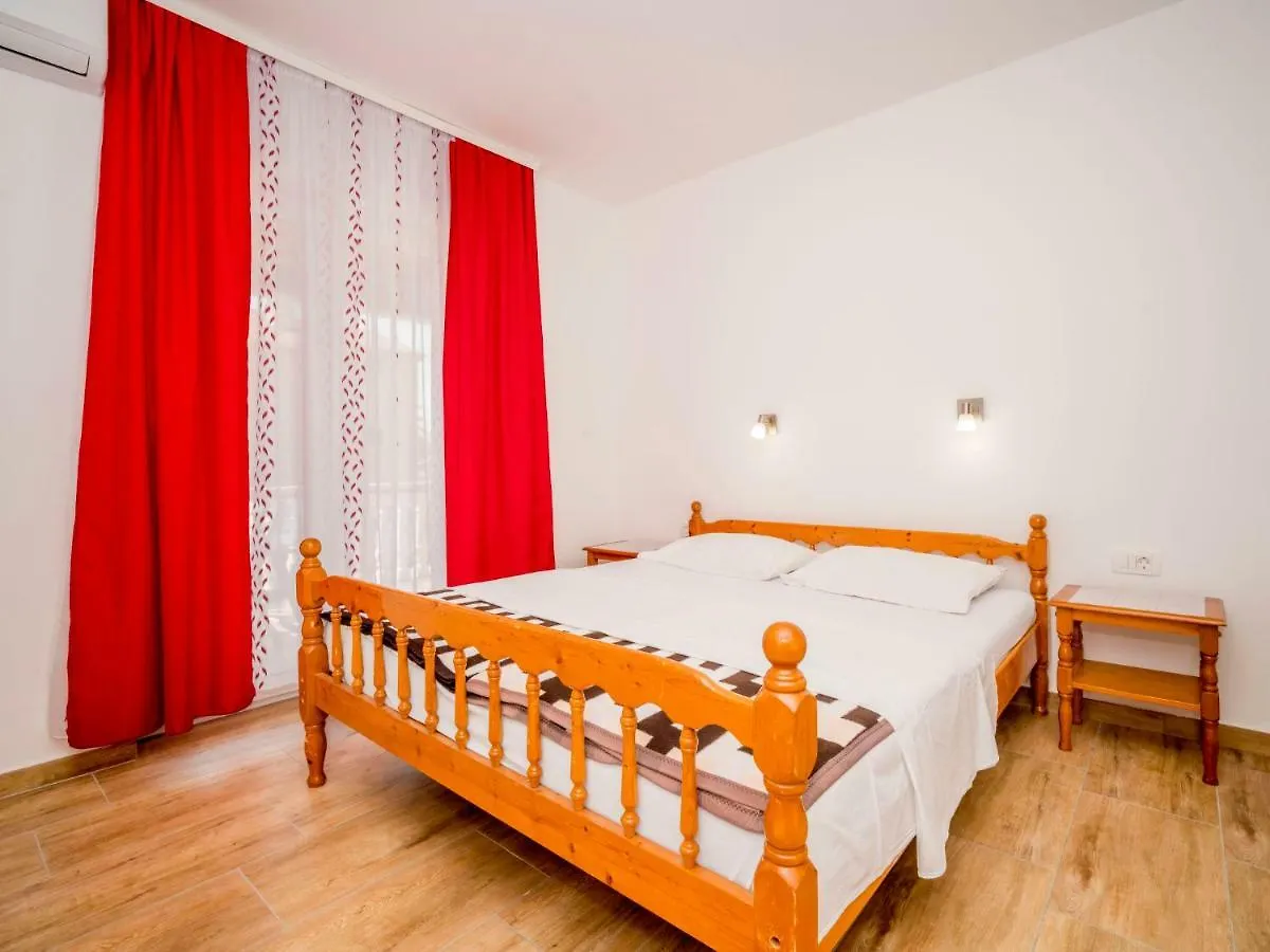 Apartment Hilde Red-7 By Interhome ميدولين